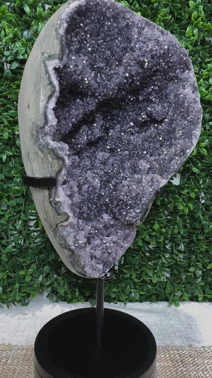 Druzy Amethyst Statement Piece W/Stand (1)